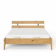 Łóżko dębowe z zagłówkiem z desek na drewnianych nogach - Möbel Cloe